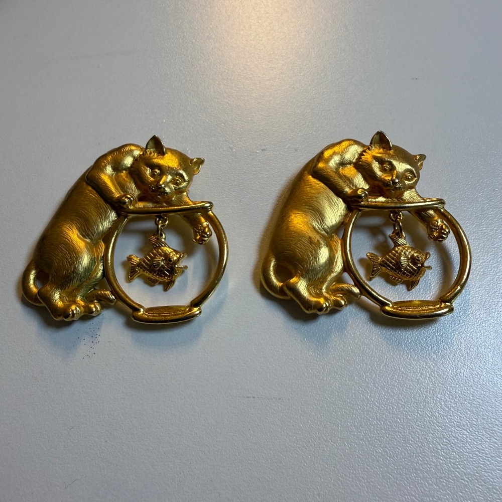 JJ‎ Jonette Jewelry Vintage Gold Cat Fishbowl Brooch Set Articulated Fish Pin